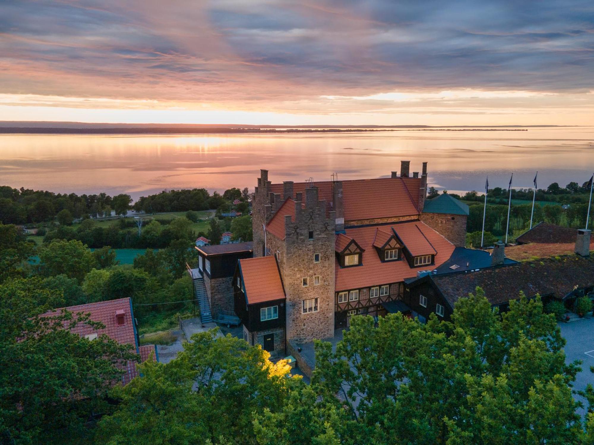 Gyllene Uttern Jula Hotell Gränna Esterno foto